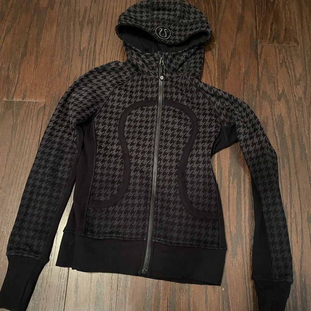 Lululemon houndstooth scuba hoodie